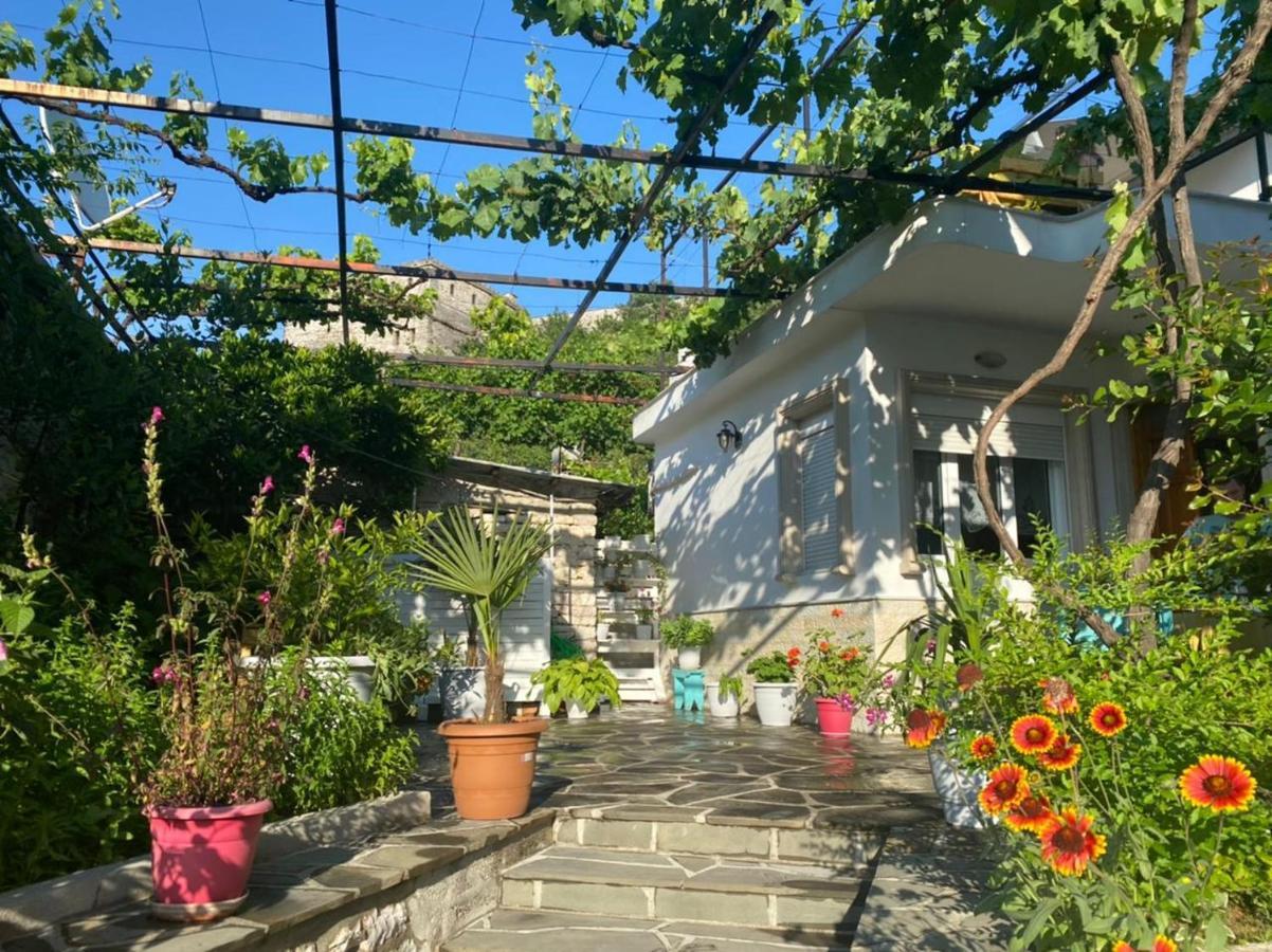 Old Town Hotel Gjirokastër Exterior foto