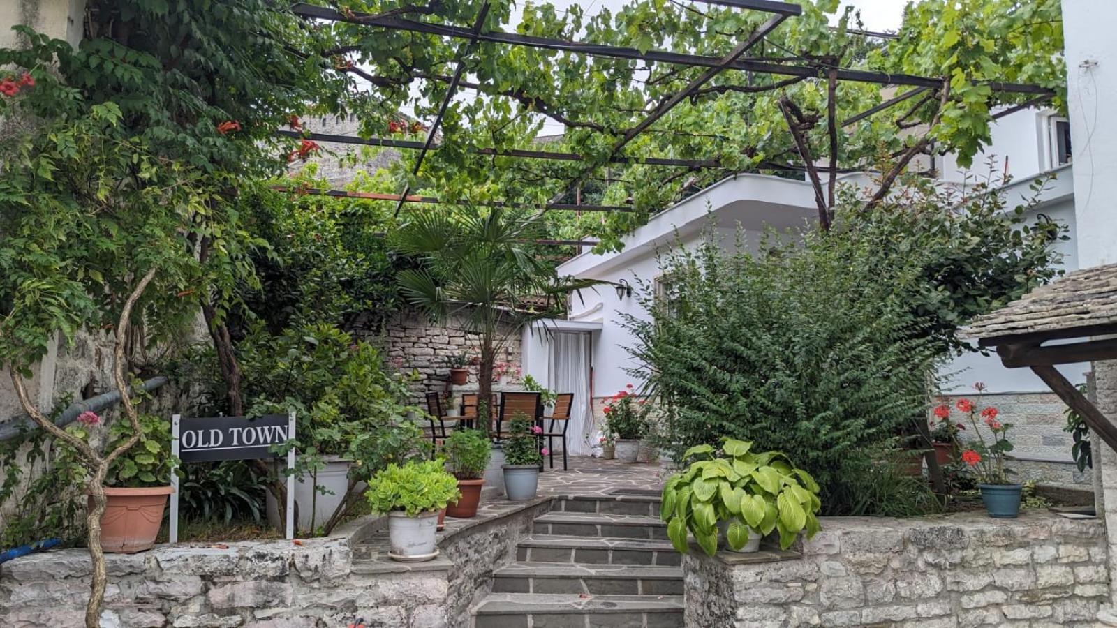 Old Town Hotel Gjirokastër Exterior foto
